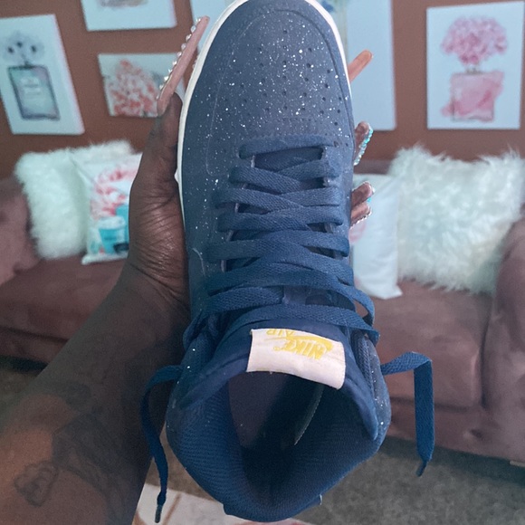 Men’s navy blue Nike airs size 6 1/2 - Picture 3 of 5